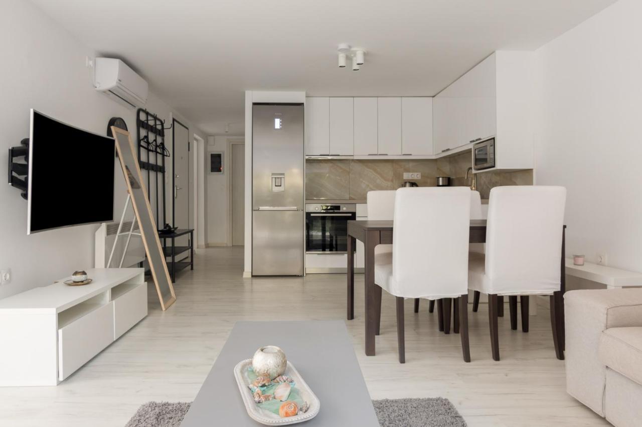 Apartment For 3 Ppl In 瓦尔基扎 外观 照片